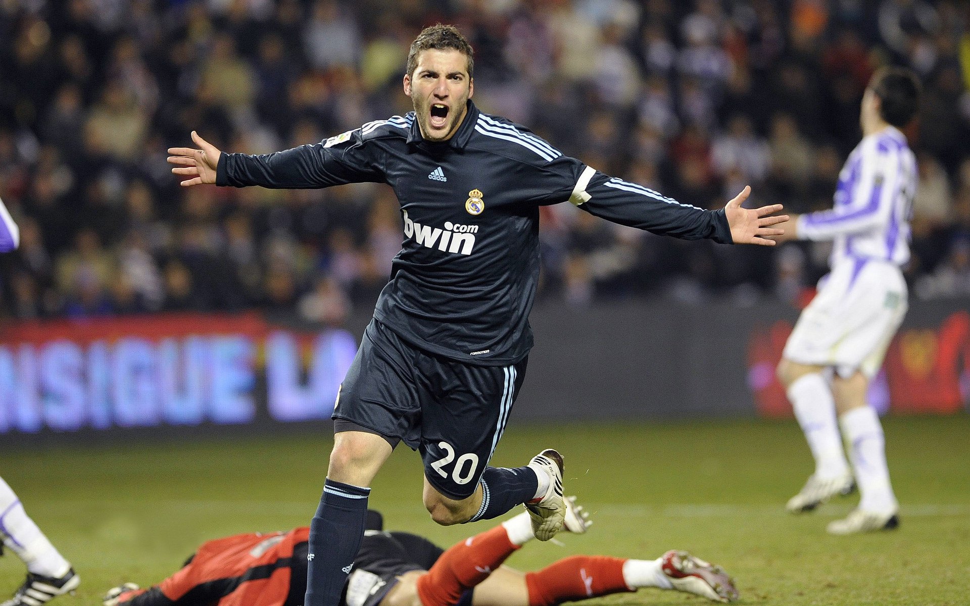 开云体育官方网站登陆-“南非羚羊队的防线核心:霍斯特如何改变比赛走向”